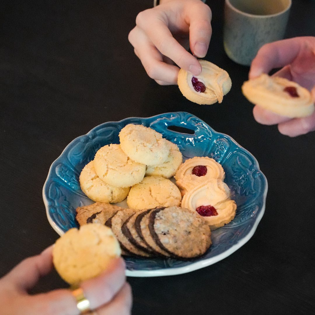 Sälj kakor som ger Mervärde – och ett klirr i klasskassan!